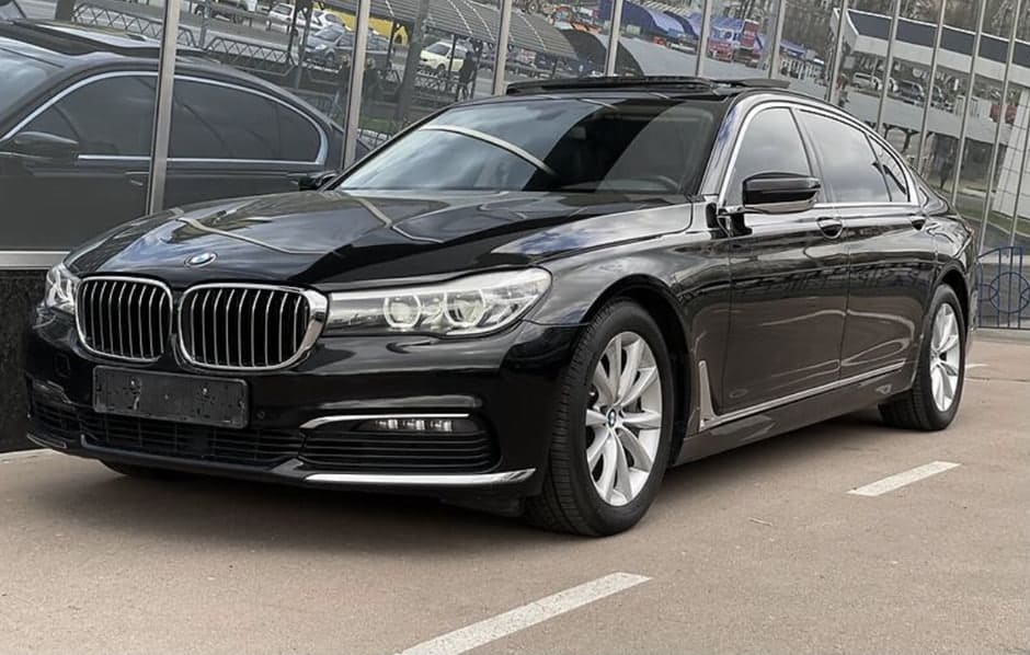 BMW 7 series у кузові F02